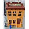 Image 2 : 1974 Fisher-Price Sesame Street Play Family Playset With 1978 Album