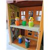Image 7 : 1974 Fisher-Price Sesame Street Play Family Playset With 1978 Album