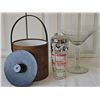 Image 7 : Barware Lot: 1950s Glass Shaker, GIANT Martini Glass, Faux Wood Ice Bucket