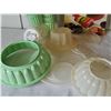Image 6 : Tupperware Jello Mold Set with Cups and 'The Magic of Jello' Book