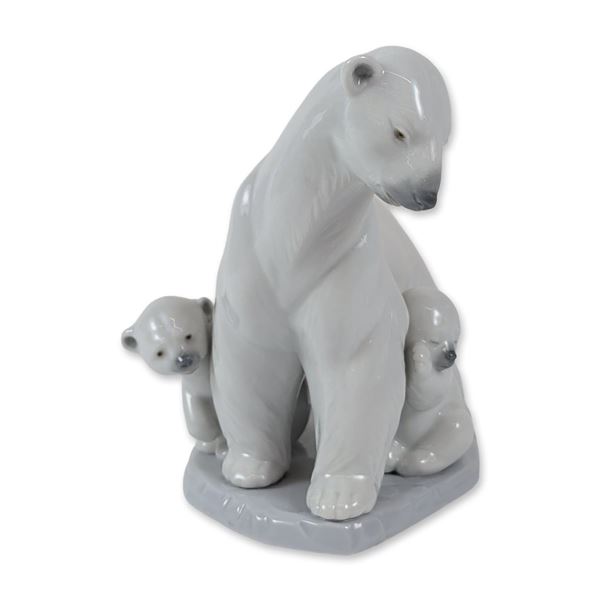 Lladro Spanish Porcelain Arctic Family Figurine