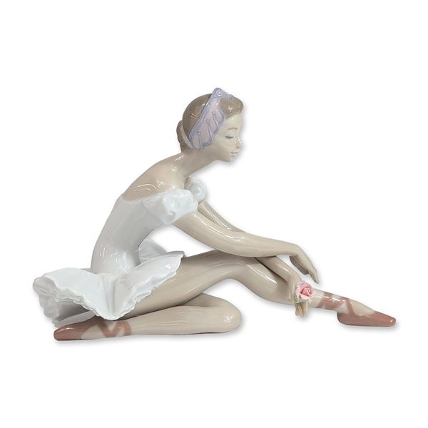 Lladro Rose Ballet Porcelain Ballerina Figurine
