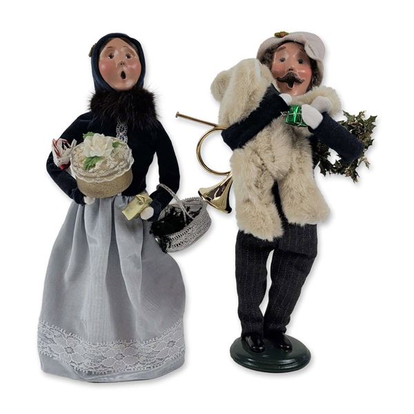2pc Byers Choice Victorian Shopper Carolers