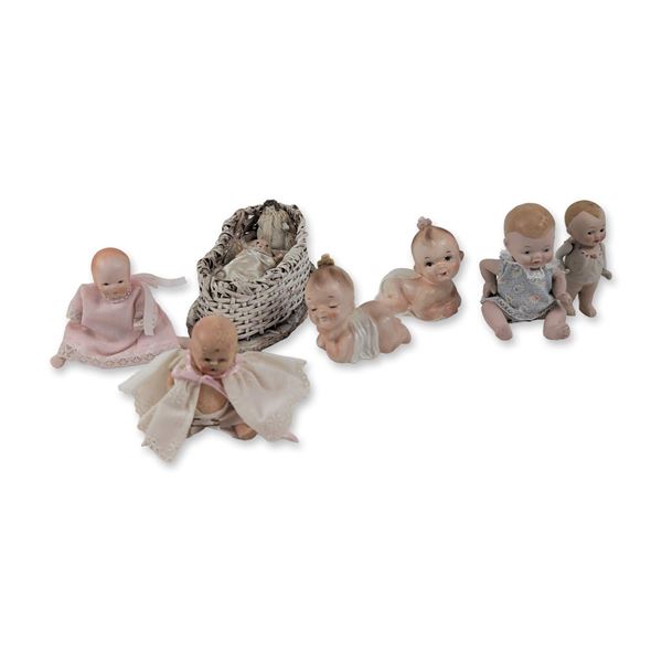 7pc Collection of Miniature Dolls and Figurines