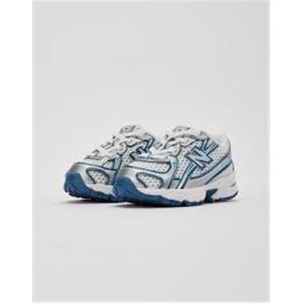 New Balance Kids 740 Bungee Lace (Blue), Nike Vomero 5 (Pearl Pink/Vast Grey)