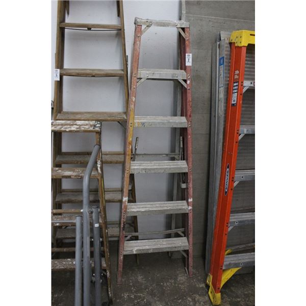 FG  Red   6'  Stepladder