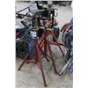 Image 1 : Tripod Stock Stands - 3