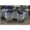 Image 1 : 11-Black/White Patio Chaise Lounge - 11 X $