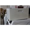 Image 4 : GE Front Load Pedestal Clothes Washer/Dryer Set