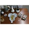 Image 3 : Stein, Gnomes, Pheasant Dishes, Ornate Vase, Décor
