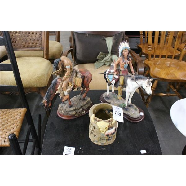 Indian Figurines 2, Vase