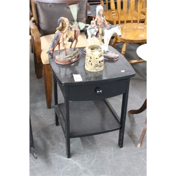 Mocha End Table w/Drawer