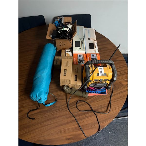Dewalt Portable Job Site Radio, Flashlight