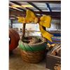 Image 2 : 6'  Foam Cut Basket w/Bow
