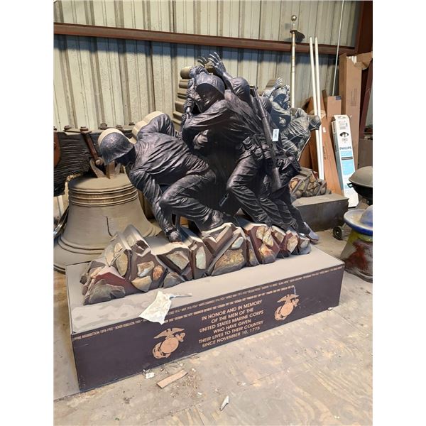 IWO  Jima Statuaries 6 - Some Damage