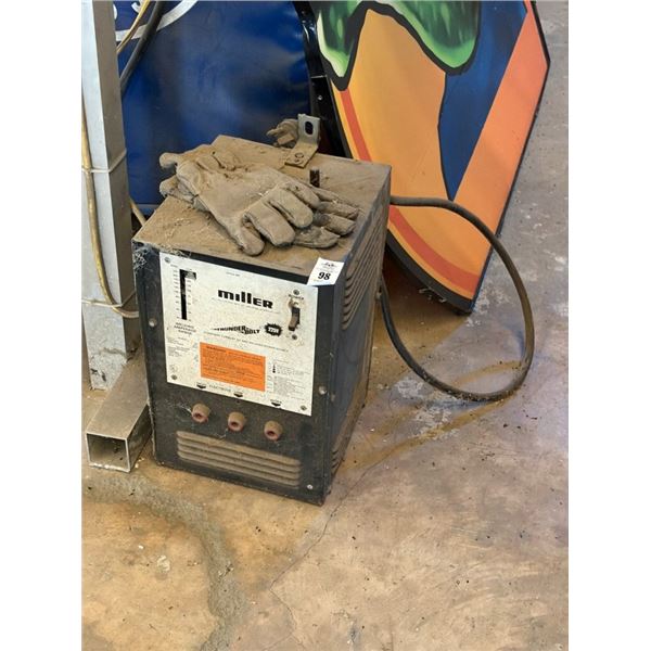 Miller Thunder  225 V Welder