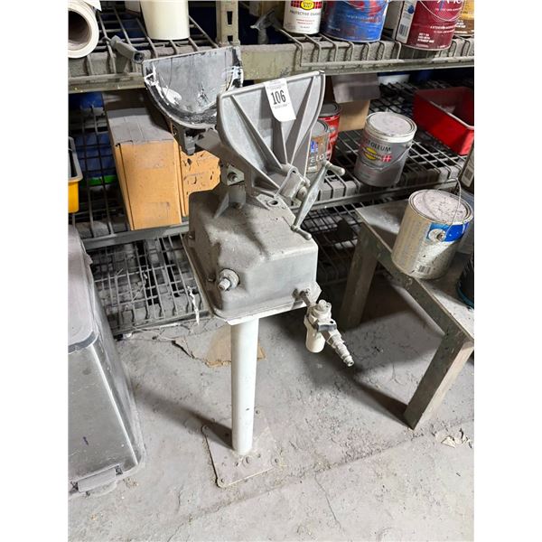 Dedoes Pedestal Paint Shaker