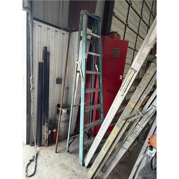 Werner  FG  8'  Stepladder