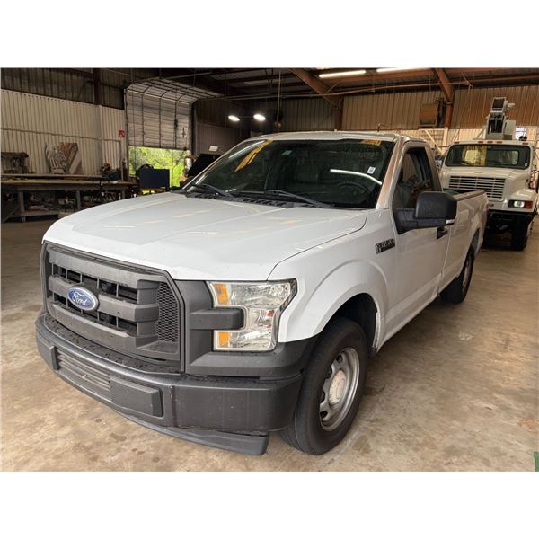 2017 Ford F150 XL  STD Cab Long Bed Pick Up, White/Grey Vinyl, Splt Bnch, Rbr Floor, Auto,