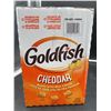 Image 2 : Goldfish Cheddar Baked Snack Crackers 1.64 Kg Box