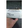Image 5 : Master Lock 1KALJ Commercial Steel Padlock
