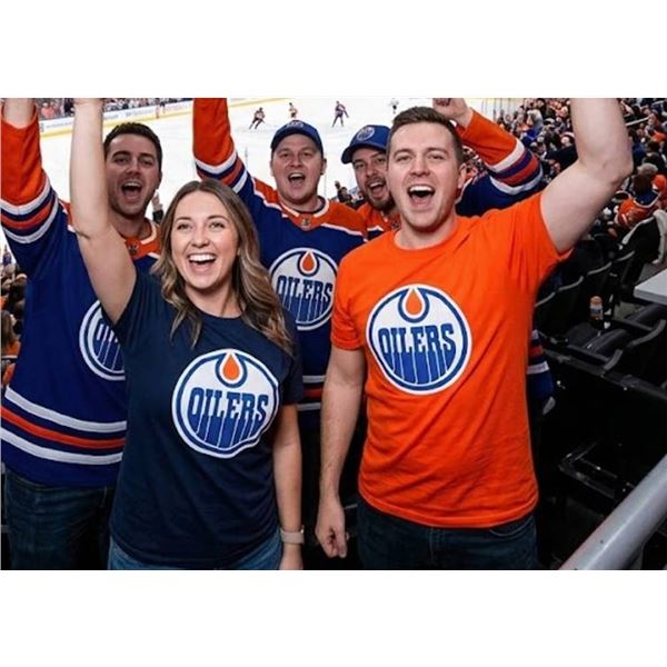 Lot of 2 - Edmonton Oilers NHL T-Shirts Size S/P