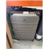 Image 2 : SwissGear Hard Shell Suitcase