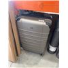 Image 5 : SwissGear Hard Shell Suitcase
