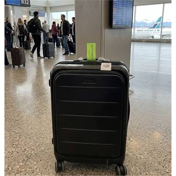 Ricardo Hard Shell Spinner Suitcase