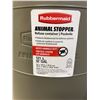 Image 4 : Rubbermaid Animal Stopper 32 Gal Refuse Bin