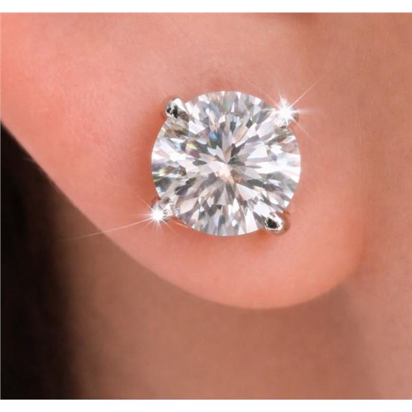$800, 10k(0.4g), lab diamond (0.55ct)earring, retail value $800