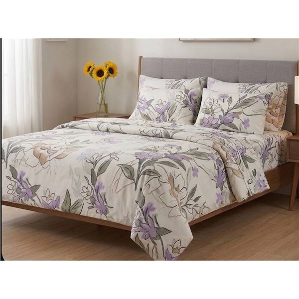Comfy Radiance 4-Piece Queen Sheet Set *Product Print May Vary*