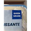 Image 3 : Below Zero Cooling Duvet Queen Size, Pale Yellow