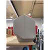 Image 4 : OverEZ Indoor & Outdoor Chicken Feeder