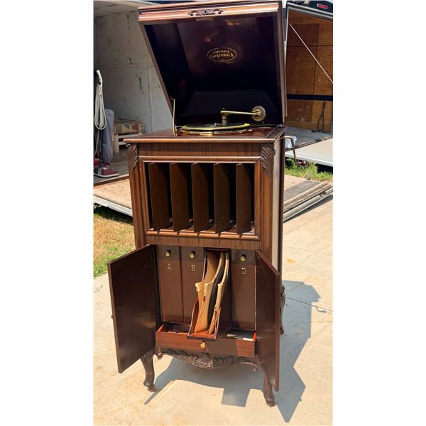 ANTIQUE COLUMBIA GRAFONOLA FLOOR-STANDING CABINET PHONOGRAPH - WORKS, NEEDS TWEAKING