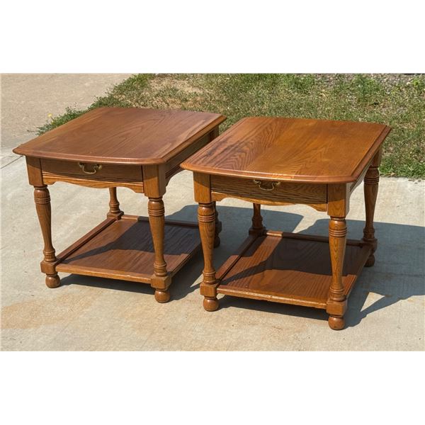 TRADITIONAL SOLID OAK ACCENT END TABLES, MATCHING PAIR