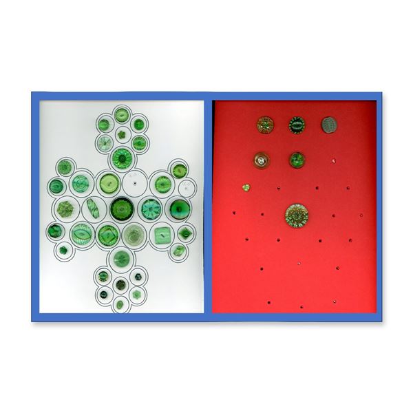 2 CARDS DIVISION THREE COLORED GLASS BUTTONS