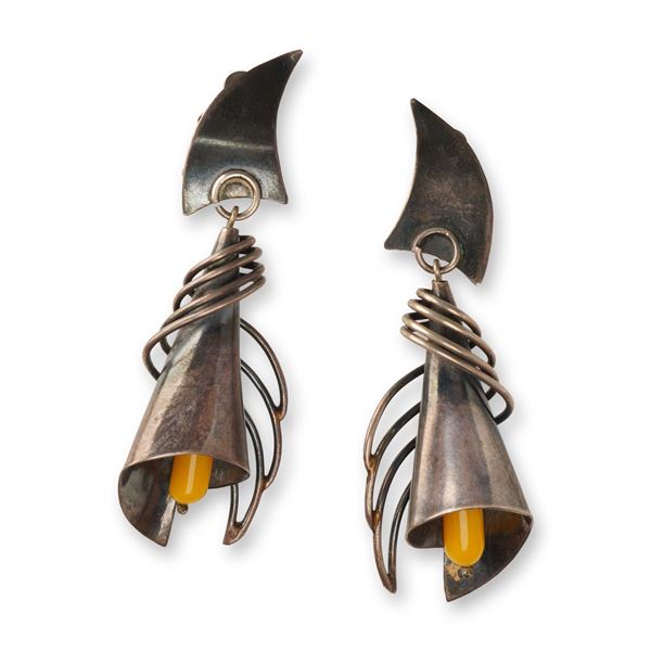 Pair of Modernist Silver-Toned Calla Lily Clip-On Drop Earrings