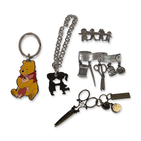 5pc Vintage Style Brooches and Character Keychains