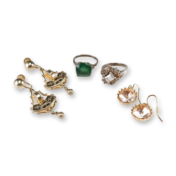 Lot of 6 Pieces of Silver Plated Jewelry Including Two Rings and Two Pairs of Earrings