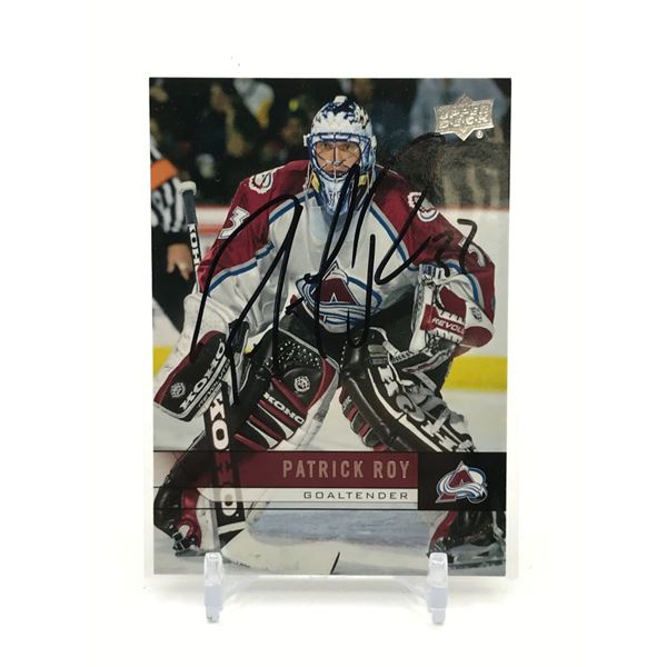 PATRICK ROY SIGNED HOCKEY TRADING CARD