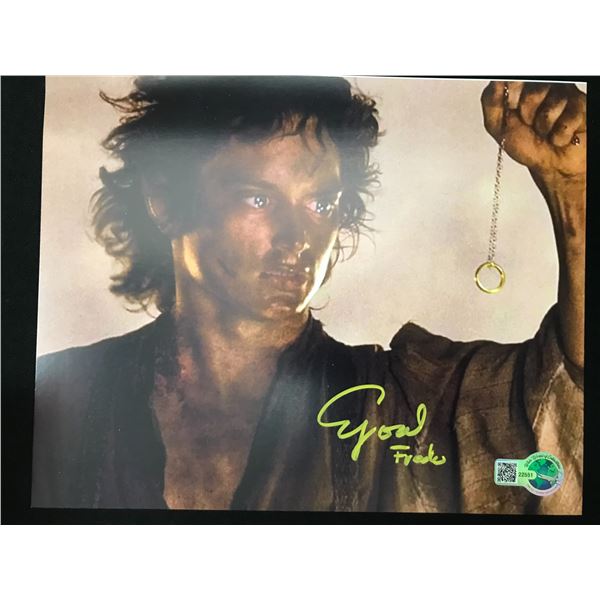 ELIJAH WOOD SIGNED LORD OF THE RINGS 8X10 - WWOC COA