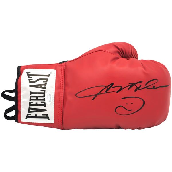 SUGAR RAY LEONARD SIGNED EVERLAST BOXING GLOVE (JSA COA)