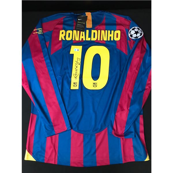 RONALDHINO SIGNED FC BARCELONA SOCCER JERSEY - BECKETT COA