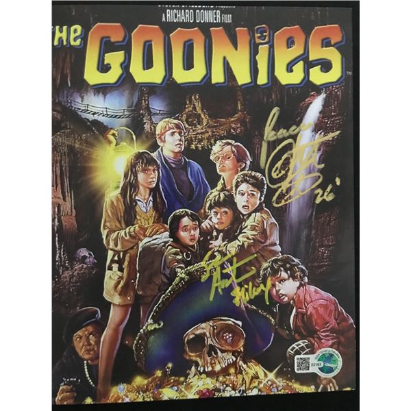 SEAN ASTIN AND COREY FELDMAN SIGNED GOONIES 8 X 10 (WWOC COA)