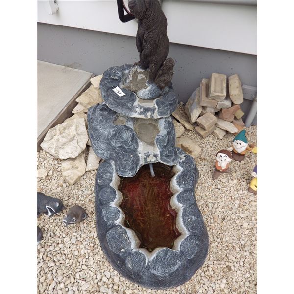 decorative fountain grizzly bear theme