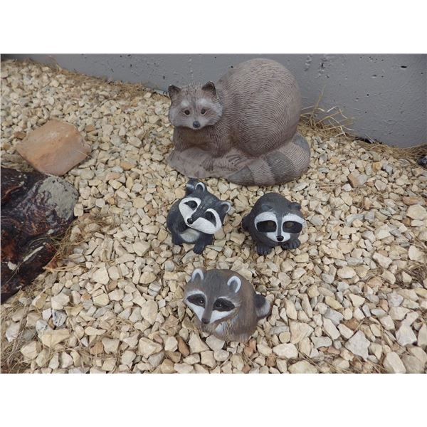 raccoon lawn ornaments
