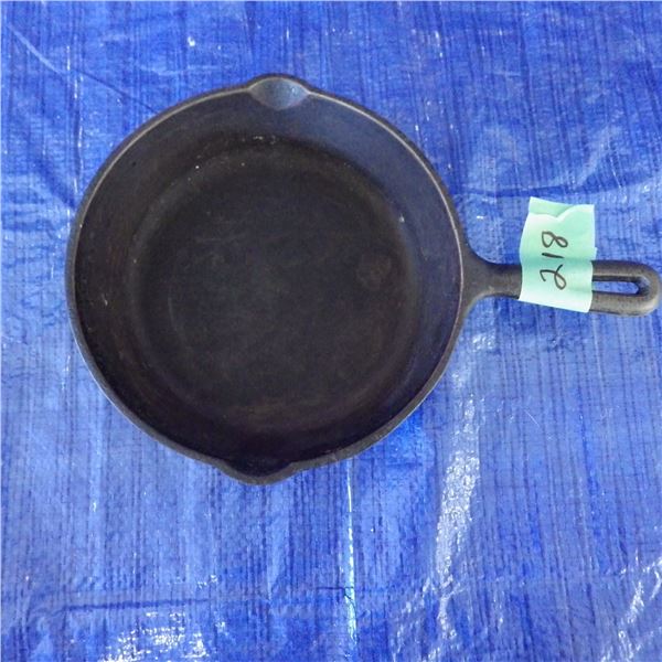 7.5 inch cast iron frying pan