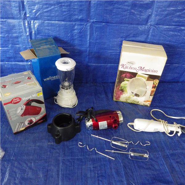 kitchen items including kitchen magician , electric knife , hand blender etc