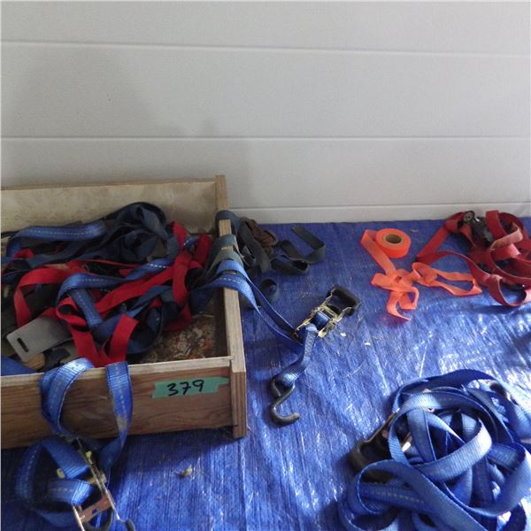 lot of ratchet tie down straps